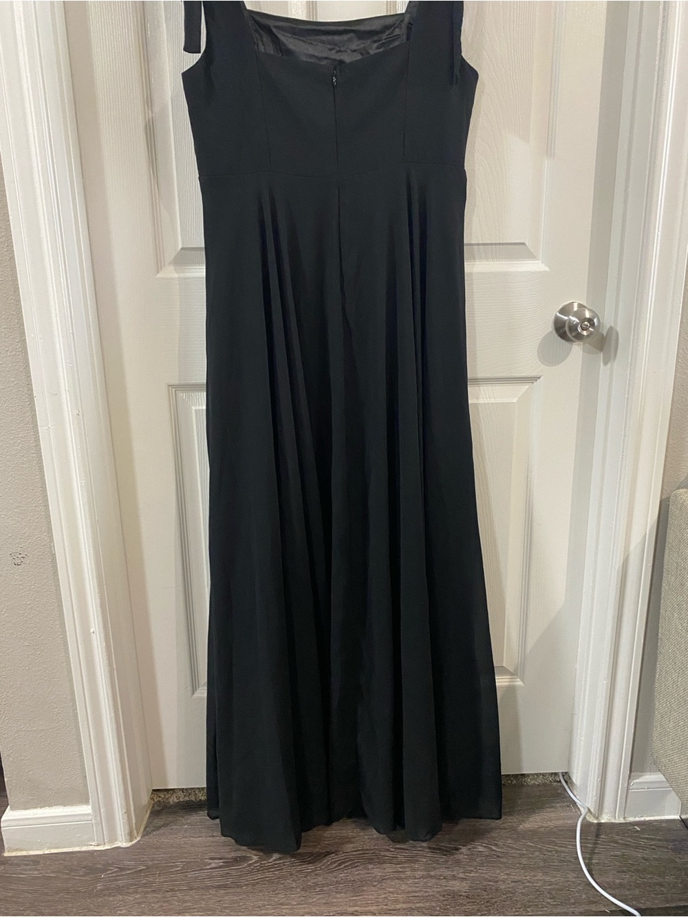 NWOT Lulu’s Love Me Forever Black-Tie Shoulder-Maxi Dress with Front Slit - Picture 6 of 8